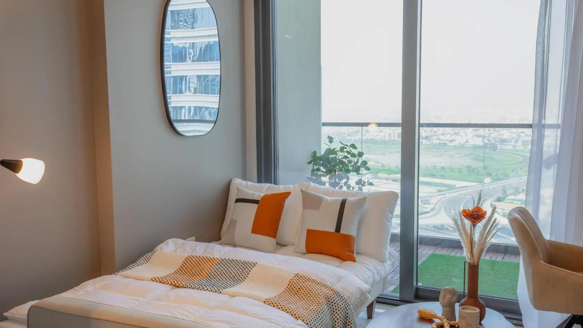Canal Vista - Home Near Downtown - Awsesome Views Dubai
